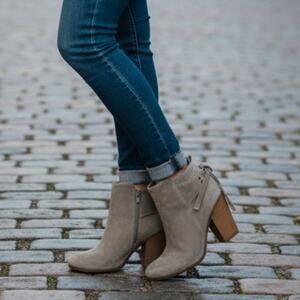 Michael Shannon Suede Round Toe Ankle Booties w/ Side zip & fridge,Size 9.5